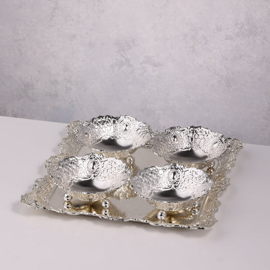 Textured 4 Bowls & Tray set